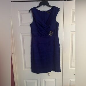 Jessica Howard blue after 5  dress size 14 with broach at waist